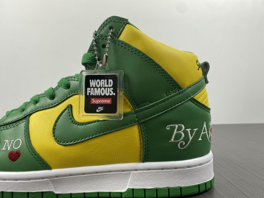from Supreme x Nike SB Dunk High DN3741-700