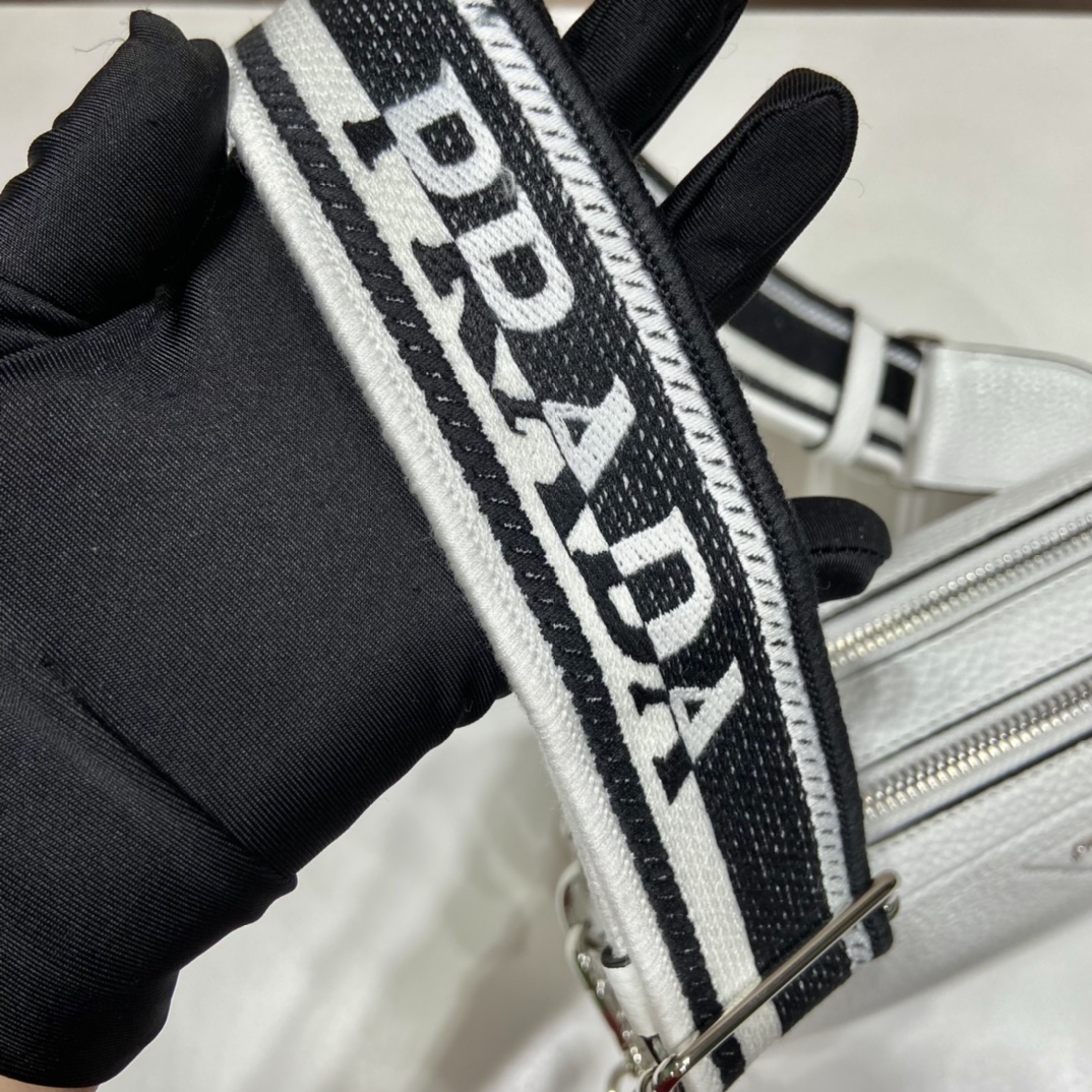 P*rada Bag Top Quality 22*14*8CM