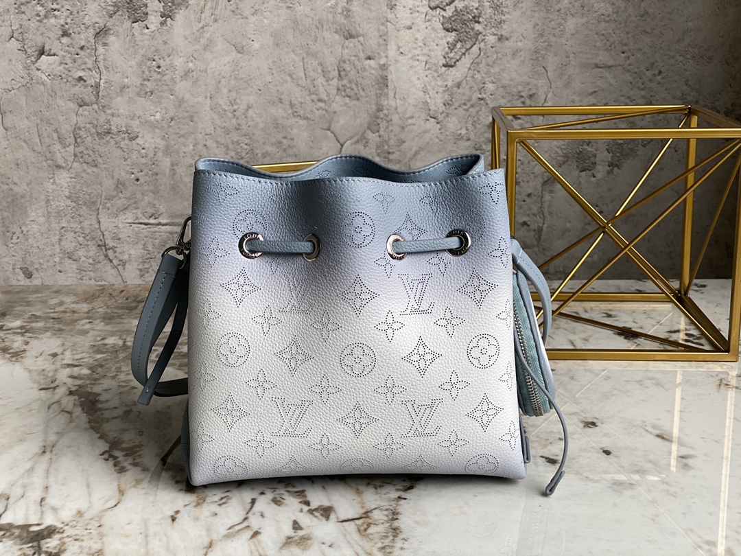 L*ouis V*uitton Bag Top Quality 19*22*14CM