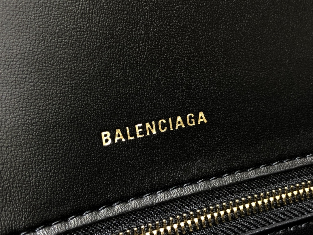 B*alenciaga Bag Top Quality