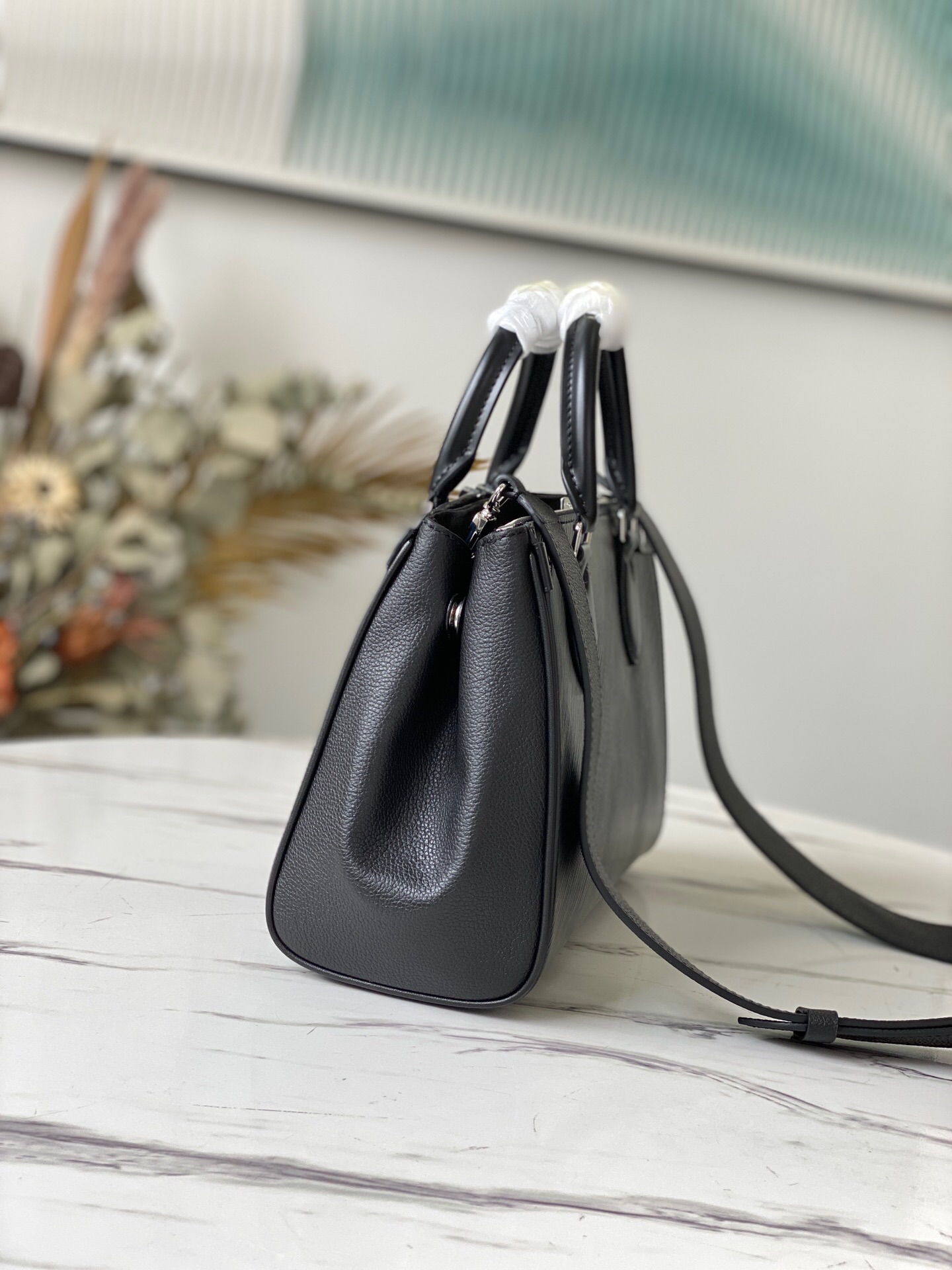 L*ouis V*uitton Top Bag 27 x 19 x 11.5cm