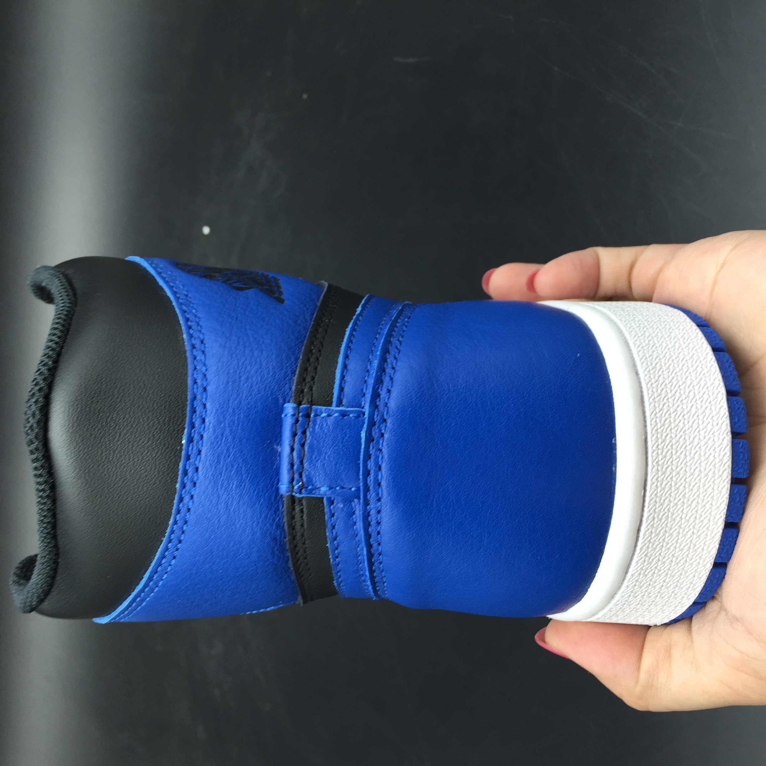 Air Jordan 1 OG Retro High Royal 555088-077