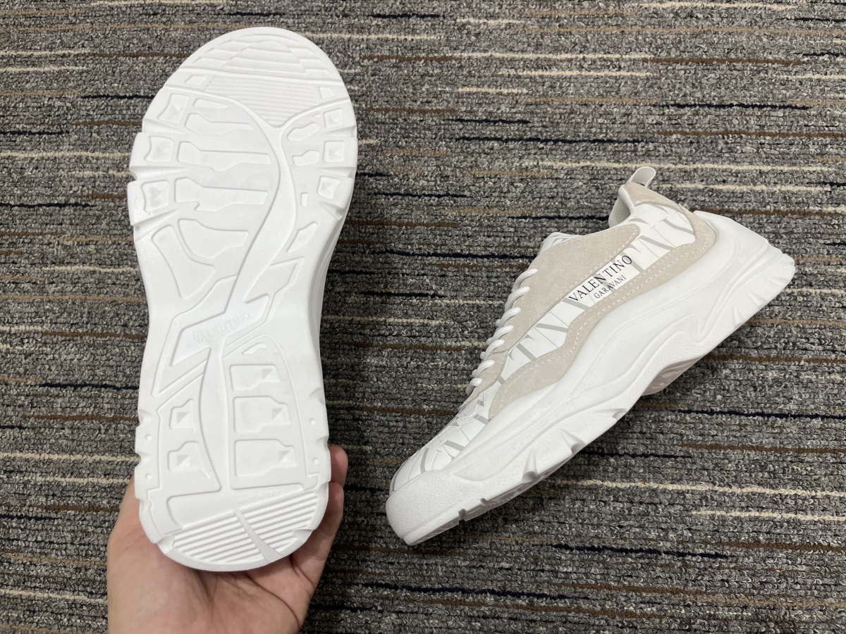 Men Women 𝑉*𝐴𝐿𝐸𝑁𝑇𝐼𝑁𝑂 Top Sneakers