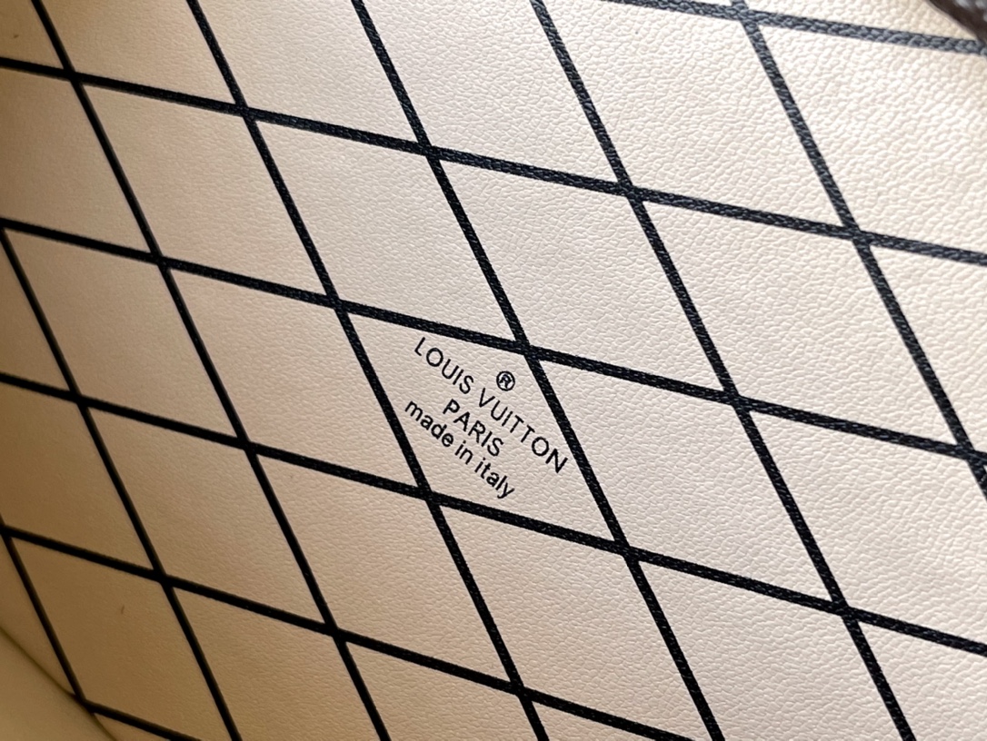 L*ouis V*uitton Bag Top Quality 20*12.5*5cm