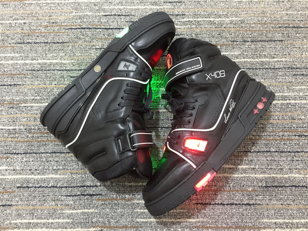 Men L*ouis V*uitton Rivoli Top Sneaker