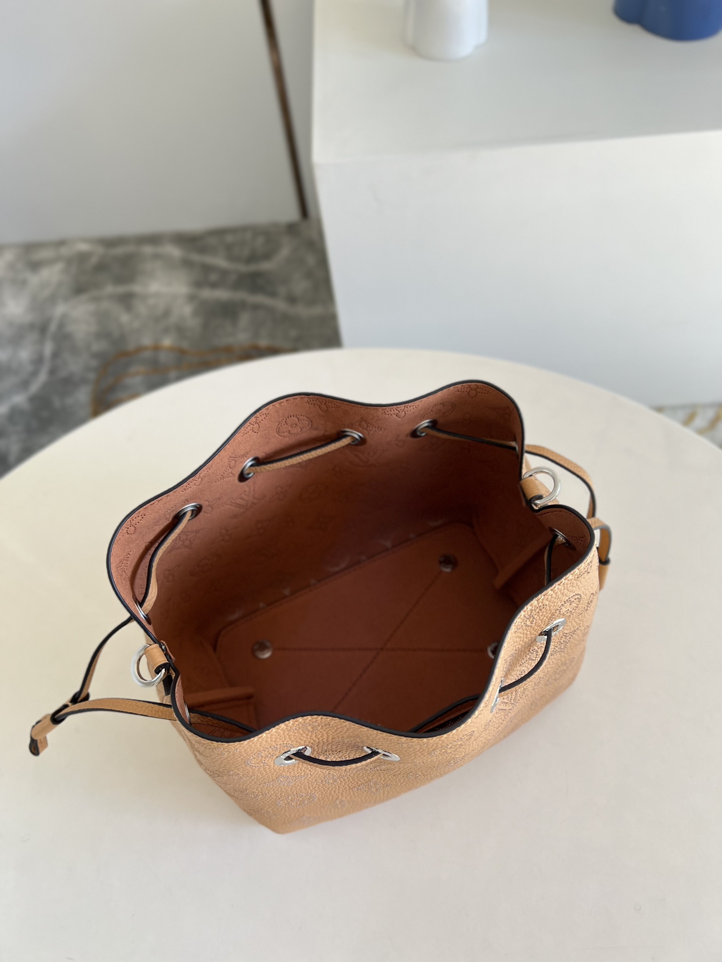 L*ouis V*uitton Bag Top Quality 19*22*14cm