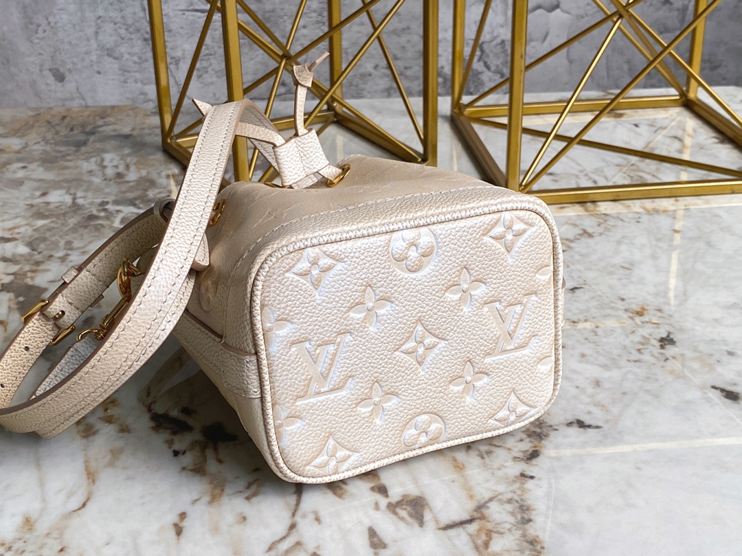 L*ouis V*uitton Bag Top Quality 13*16*10CM