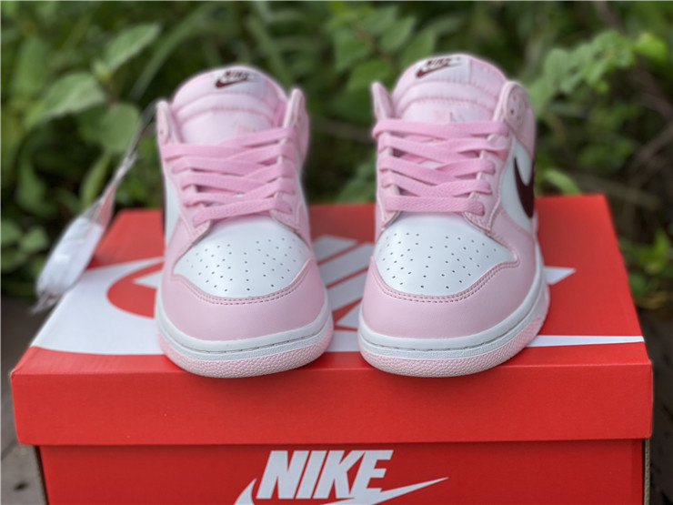 from Nike SB Dunk Low CW1590-601