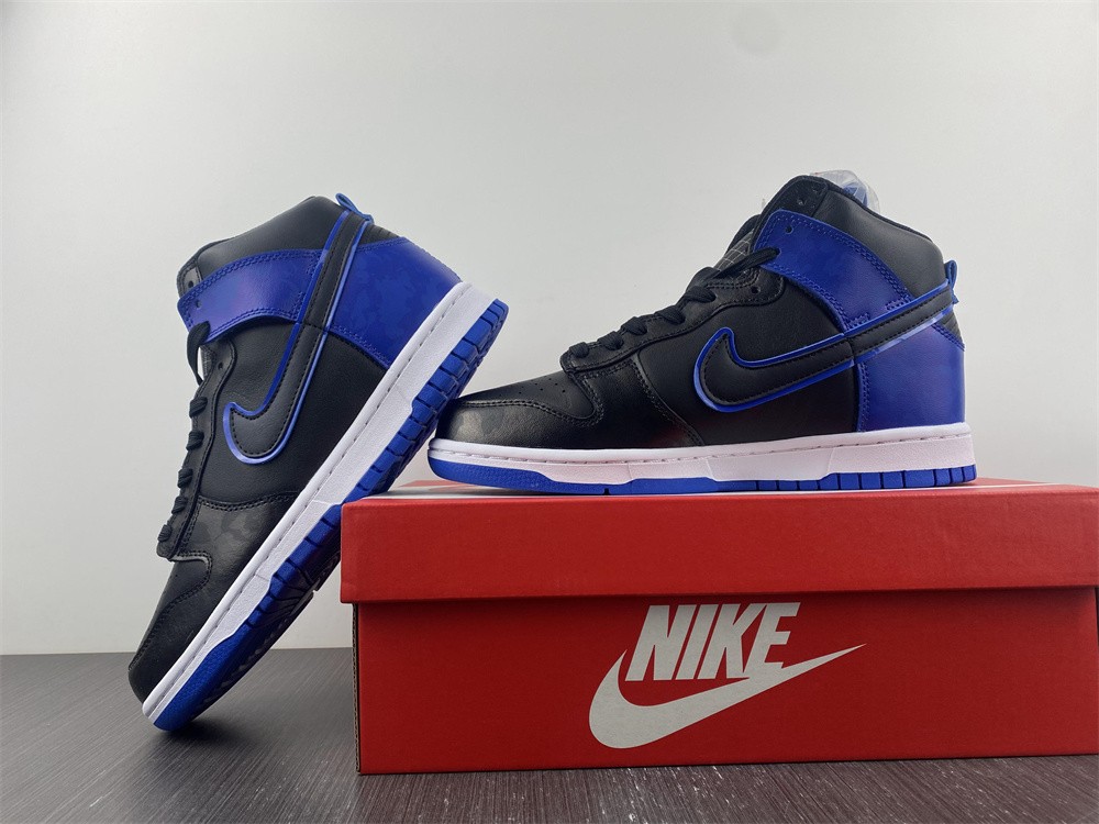 from NIKE DUNK HI RETRO SE DD3359-001