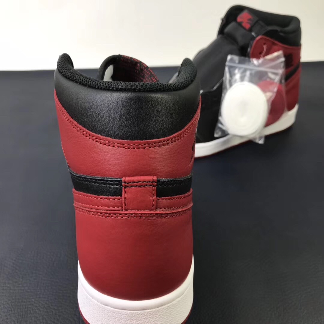 Air Jordan 1 Banned 555088-001
