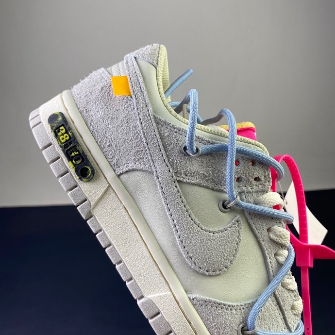 from O*ff-W*hite x Nike Dunk Low