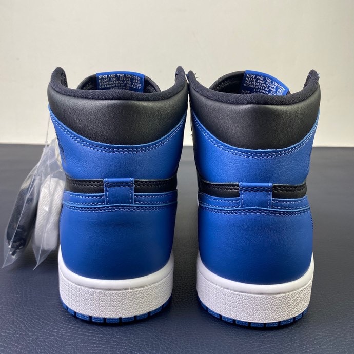 Air Jordan 1 High OG “Dark Marina Blue”