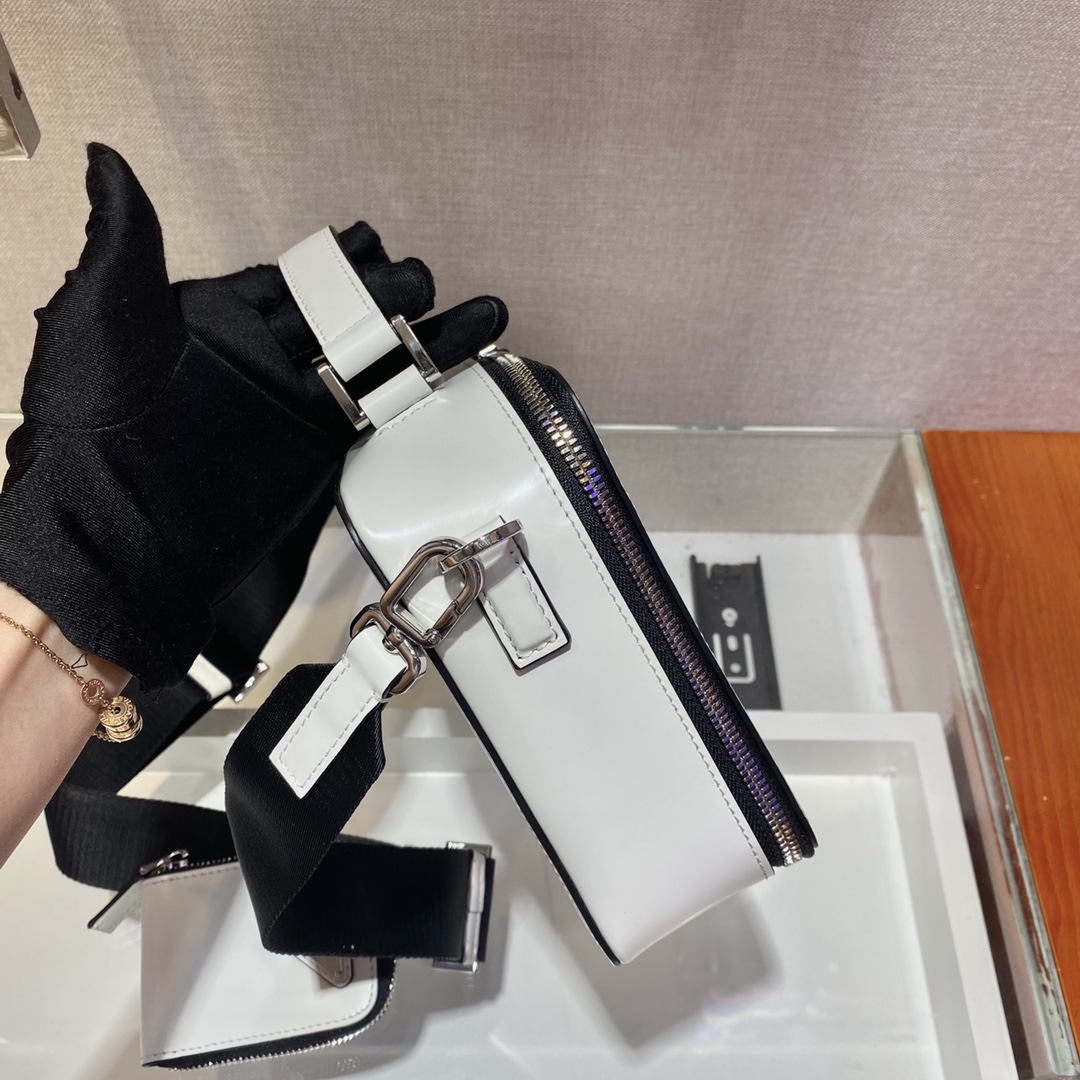 P*rada Bag Top Quality 22*16*6CM