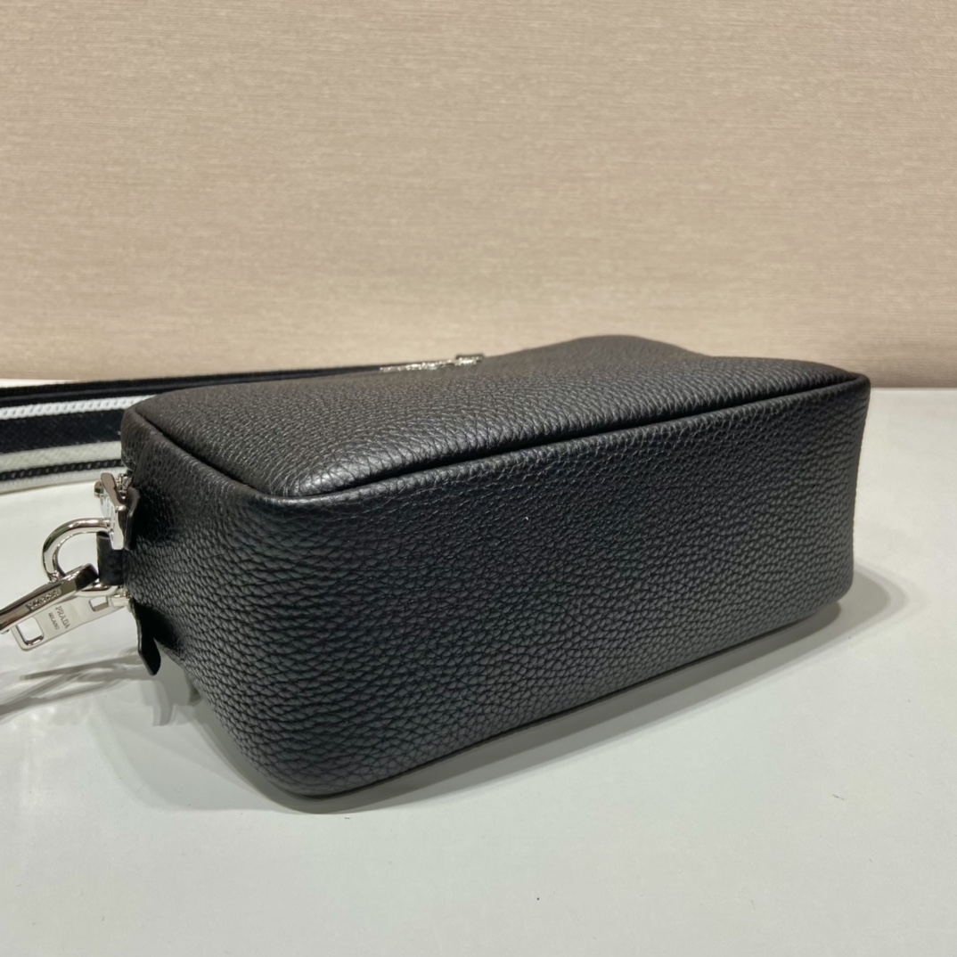 P*rada Bag Top Quality 22*14*8CM