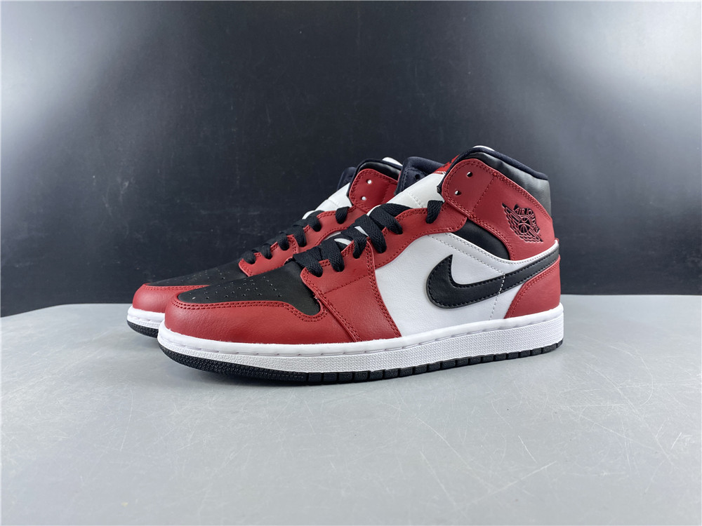 Air Jordan 1 Mid Chicago 554724-069