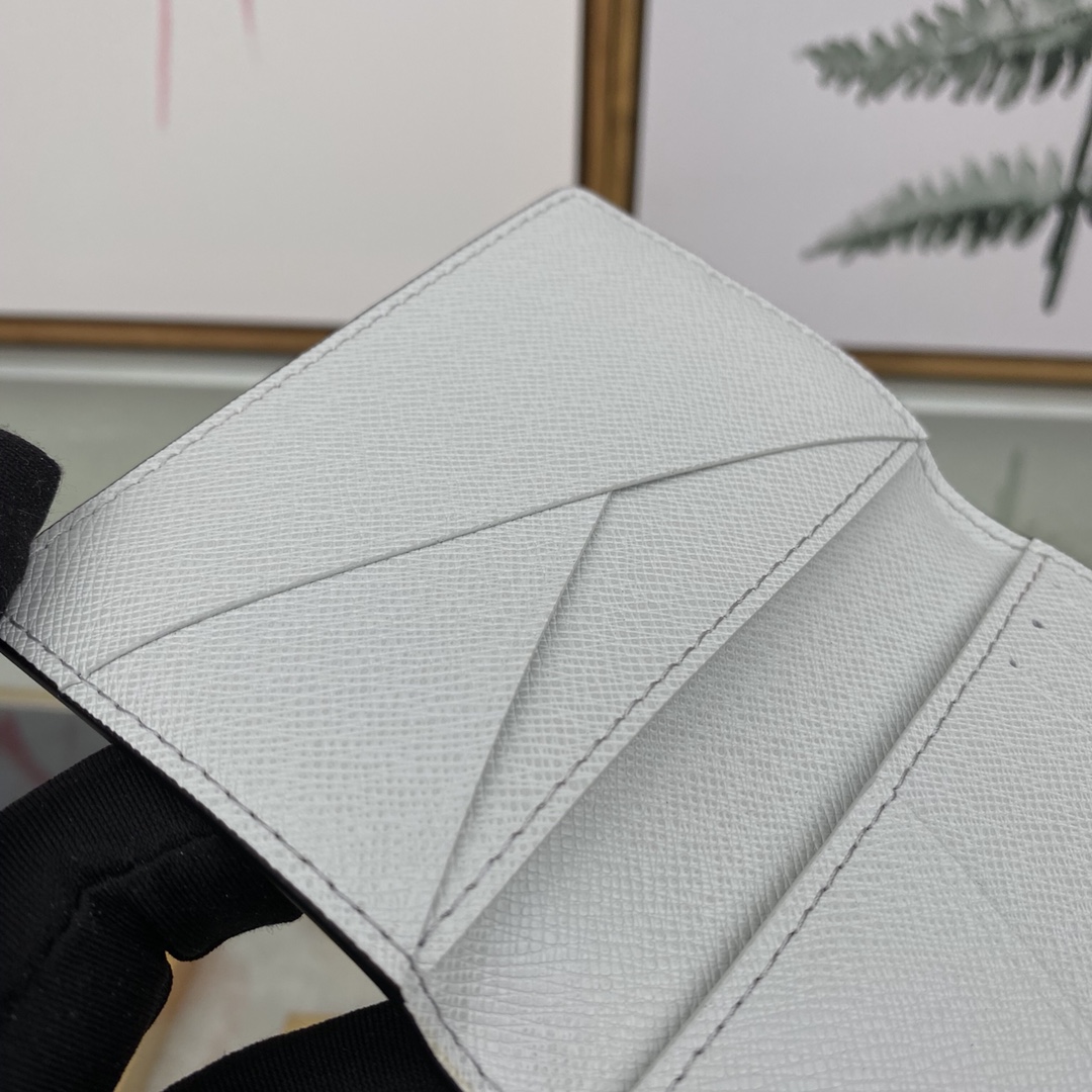 L*ouis V*uitton Bag Top Quality 8*11*1CM