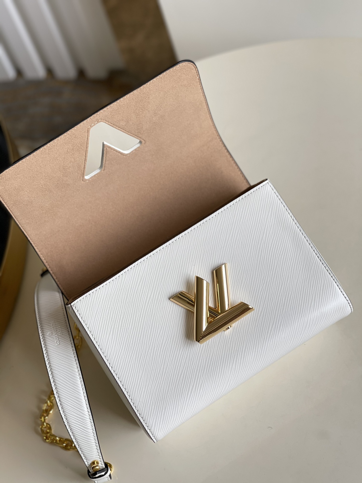 L*ouis V*uitton Bag Top Quality 23 x 17 x 9.5cm