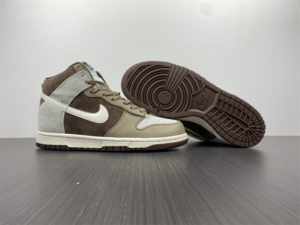 from Nike SB Dunk High Chocolate DH5348-100