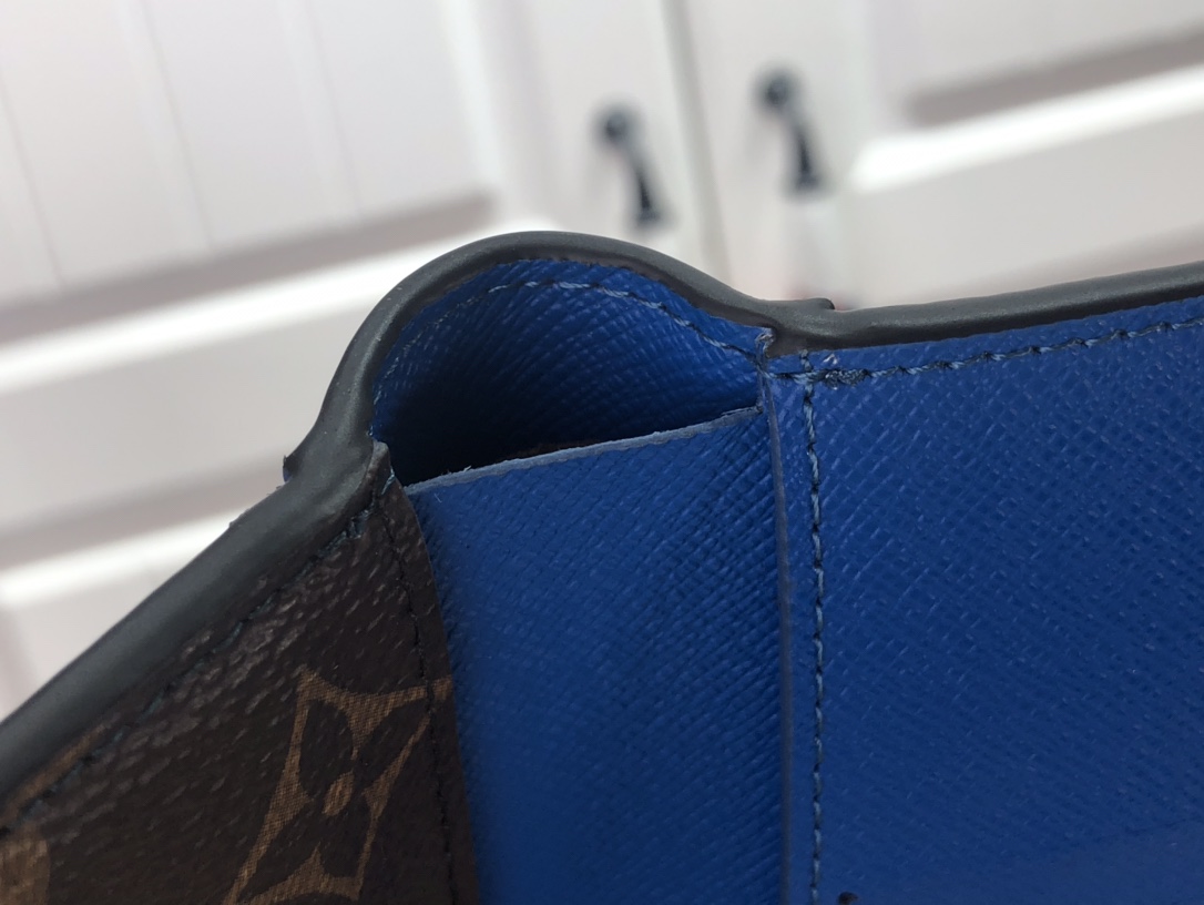 L*ouis V*uitton Bag Top Quality 11.5*9*1.5CM