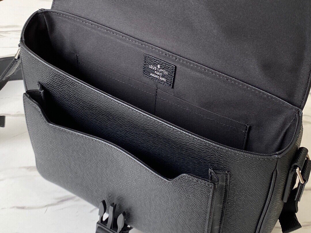 L*ouis V*uitton Top Bag 29 x 23 x 11.5 cm