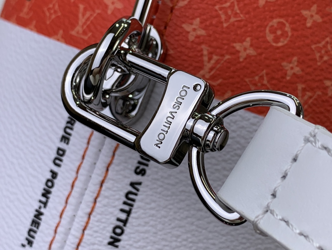 L*ouis V*uitton Bag Top Quality 13.5*17*7CM