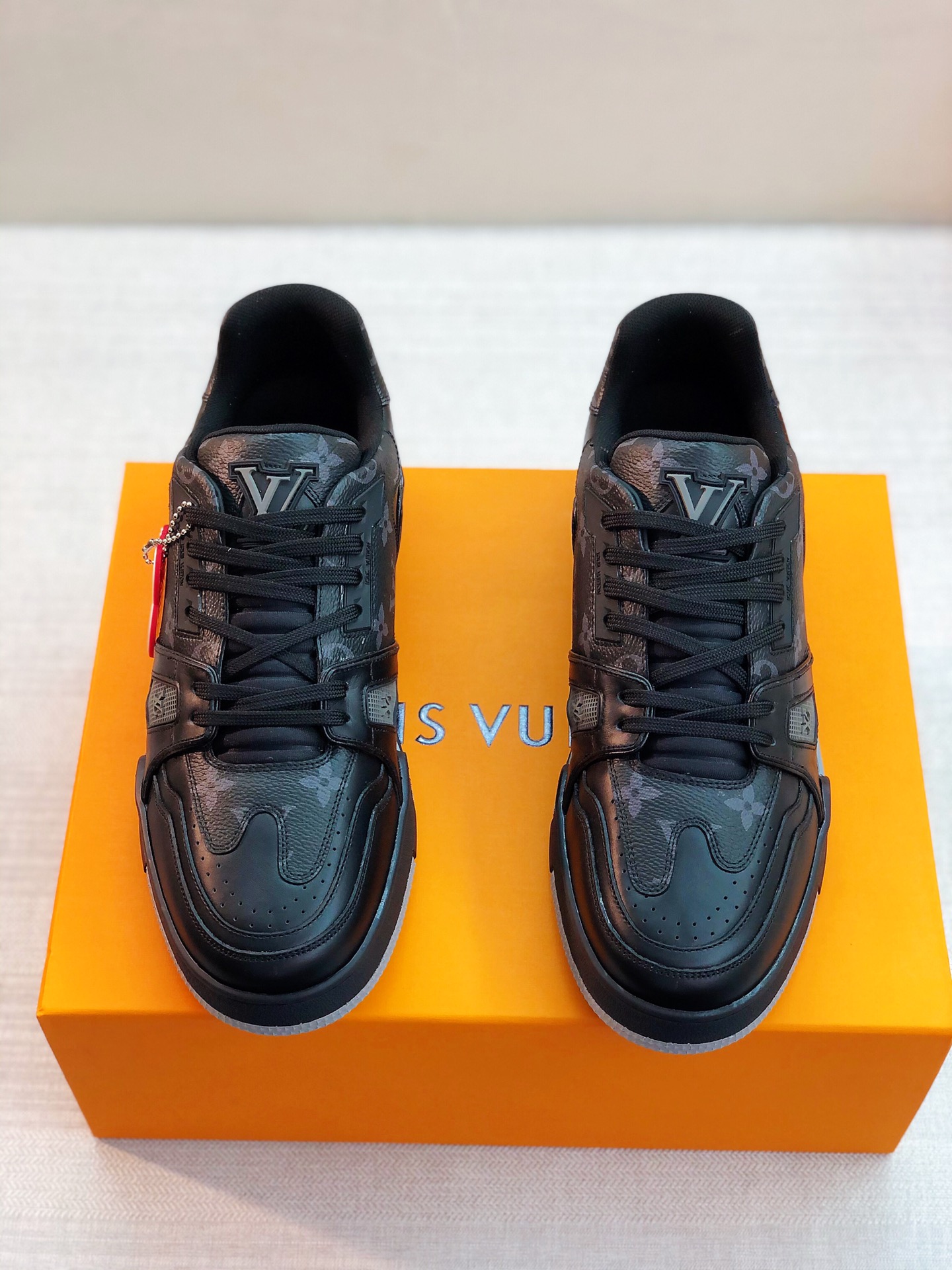 Men L*ouis V*uitton Top Sneaker