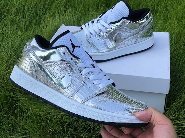 Air Jordan 1 Low 553558 001