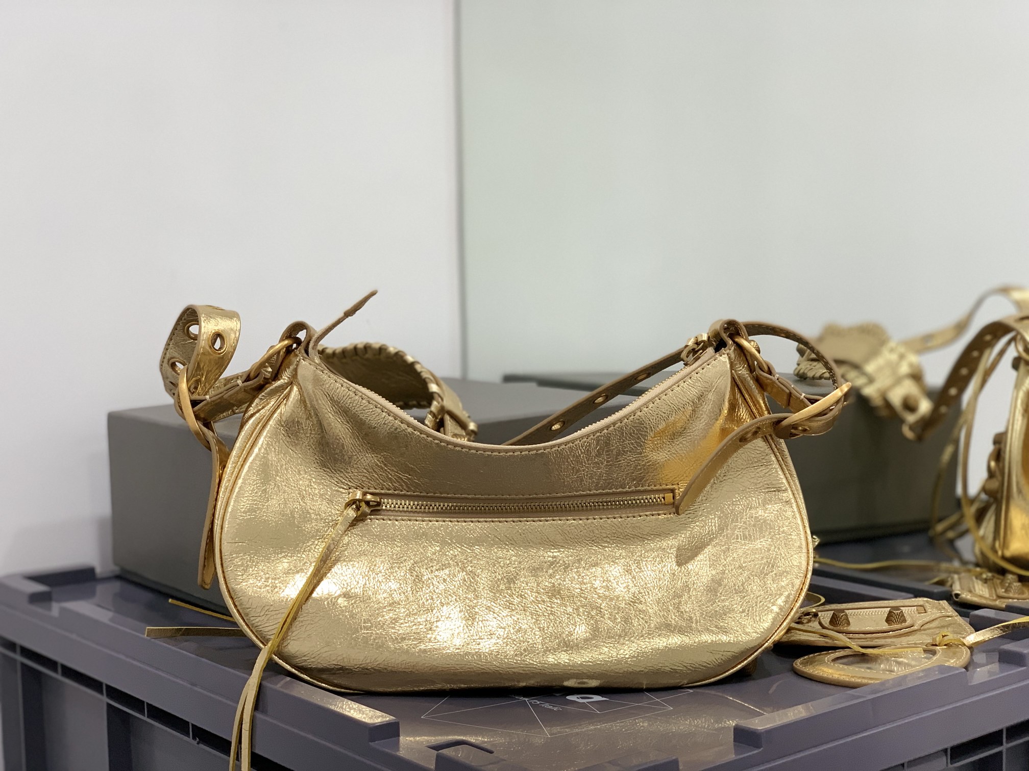 B*alenciaga Bag Top Quality 33x16x8.4cm