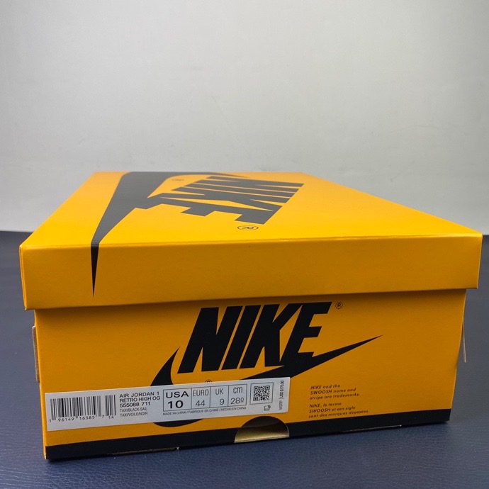 Air Jordan 1 Yellow Toe 555088-711