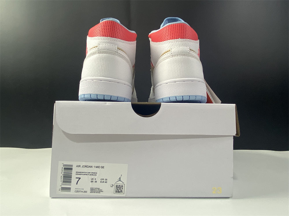 Air Jordan 1 MID CZ0774-200