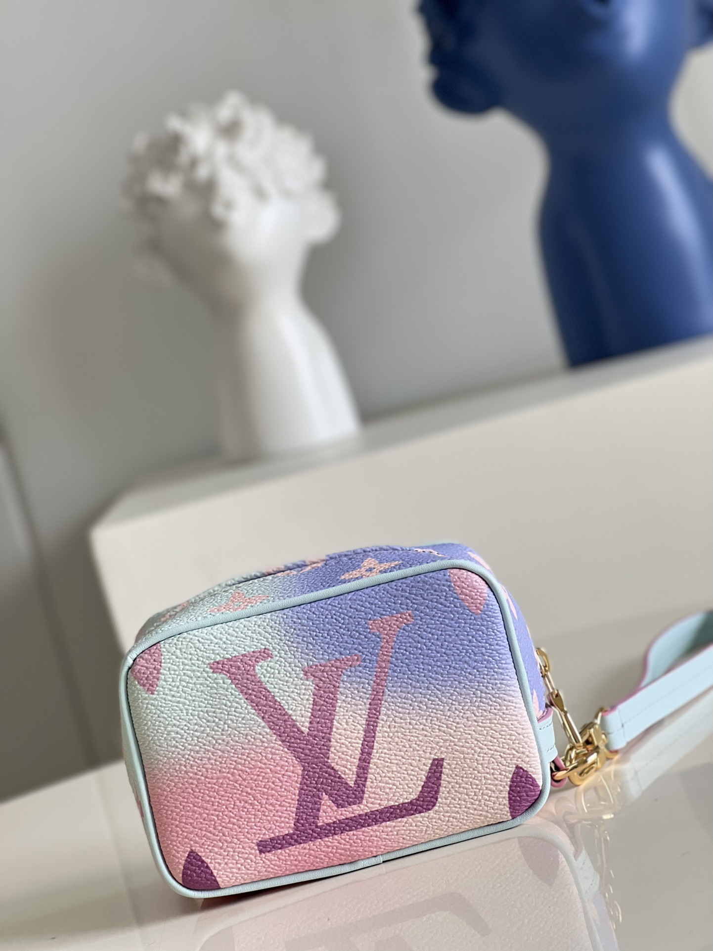 L*ouis V*uitton Top Bag 11*8*4CM