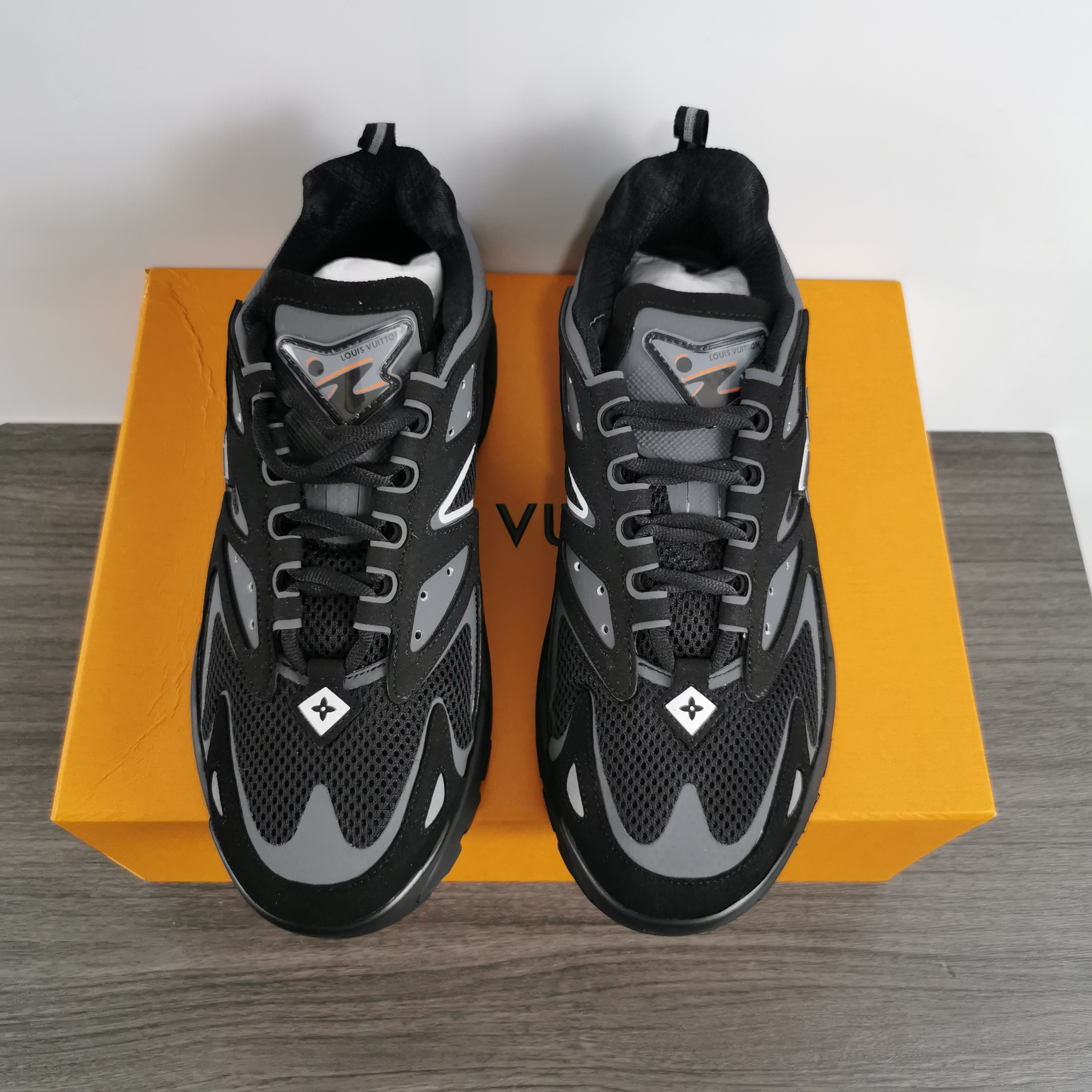 Men L*ouis V*uitton Top Sneakers