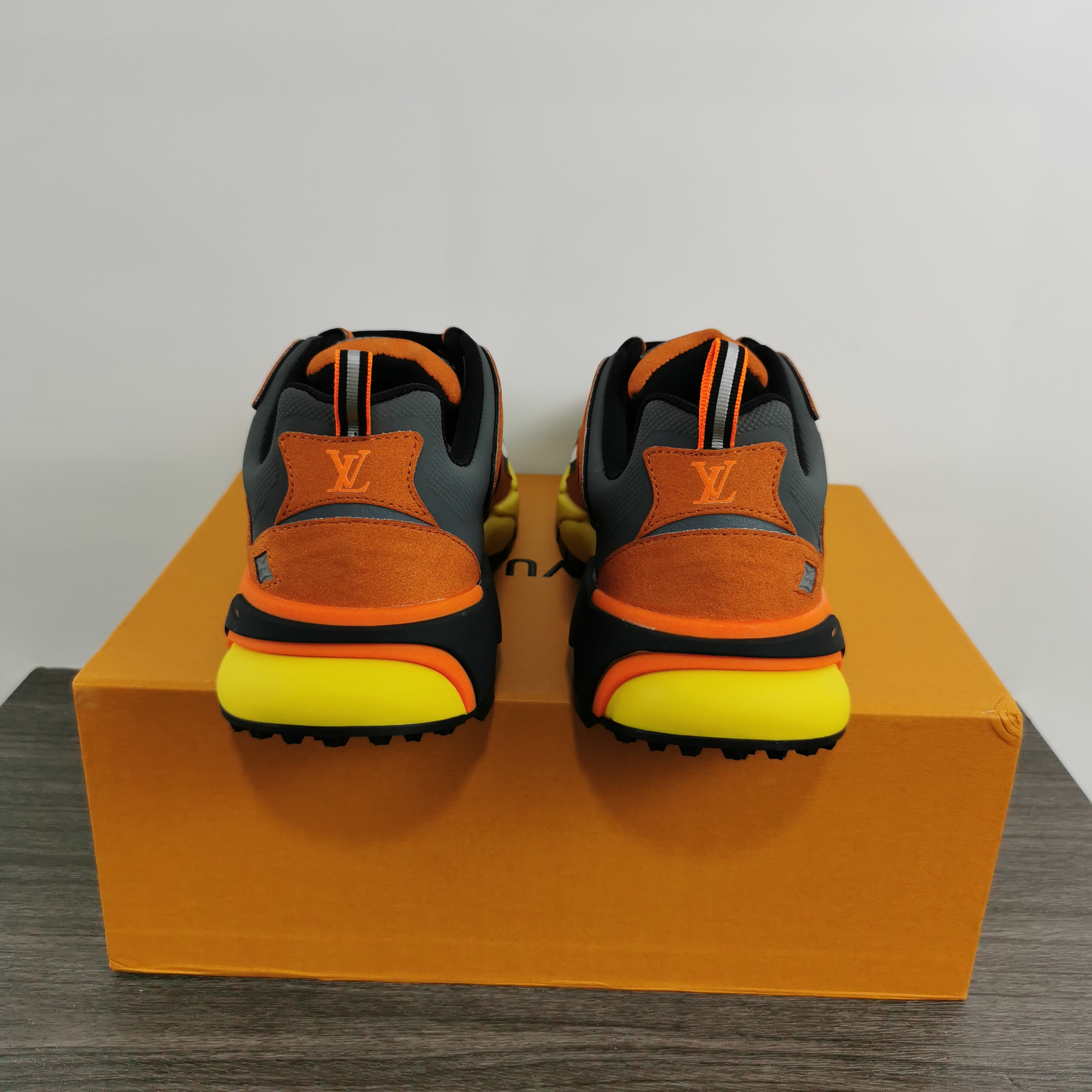 Men L*ouis V*uitton Top Sneakers