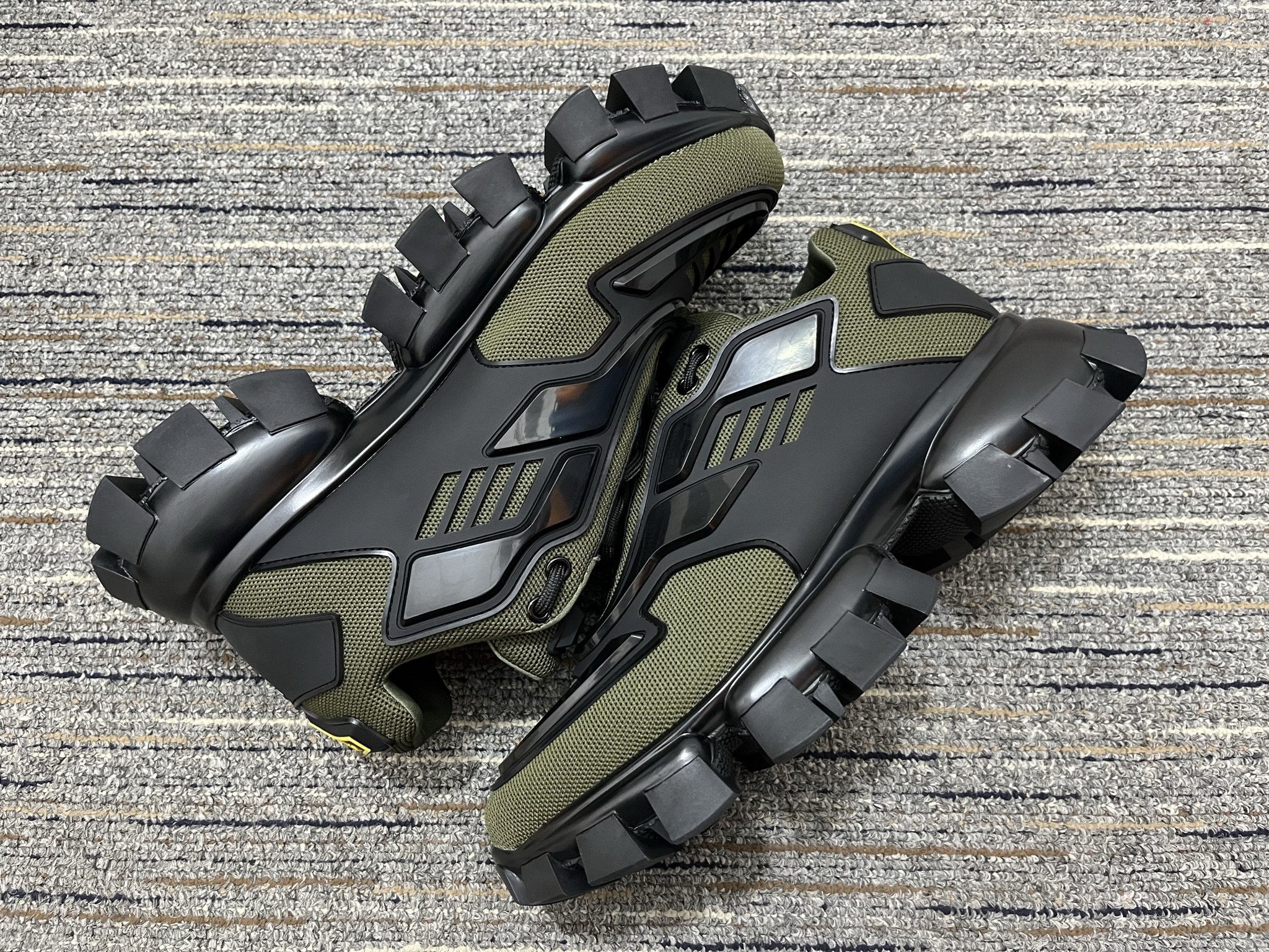 Men Women P*rada Top Sneaker