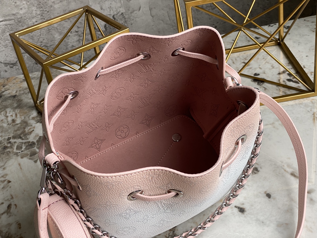 L*ouis V*uitton Bag Top Quality 19*22*14CM