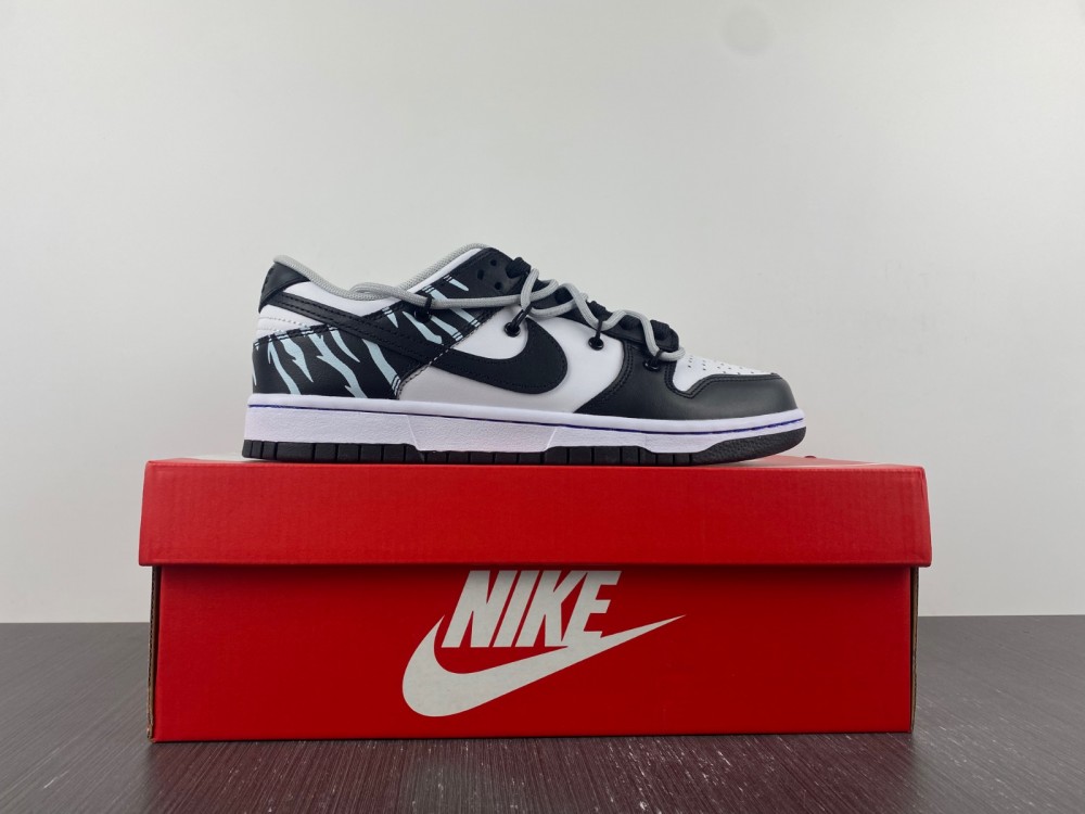 from Nike DUNK LOW DD3363-002