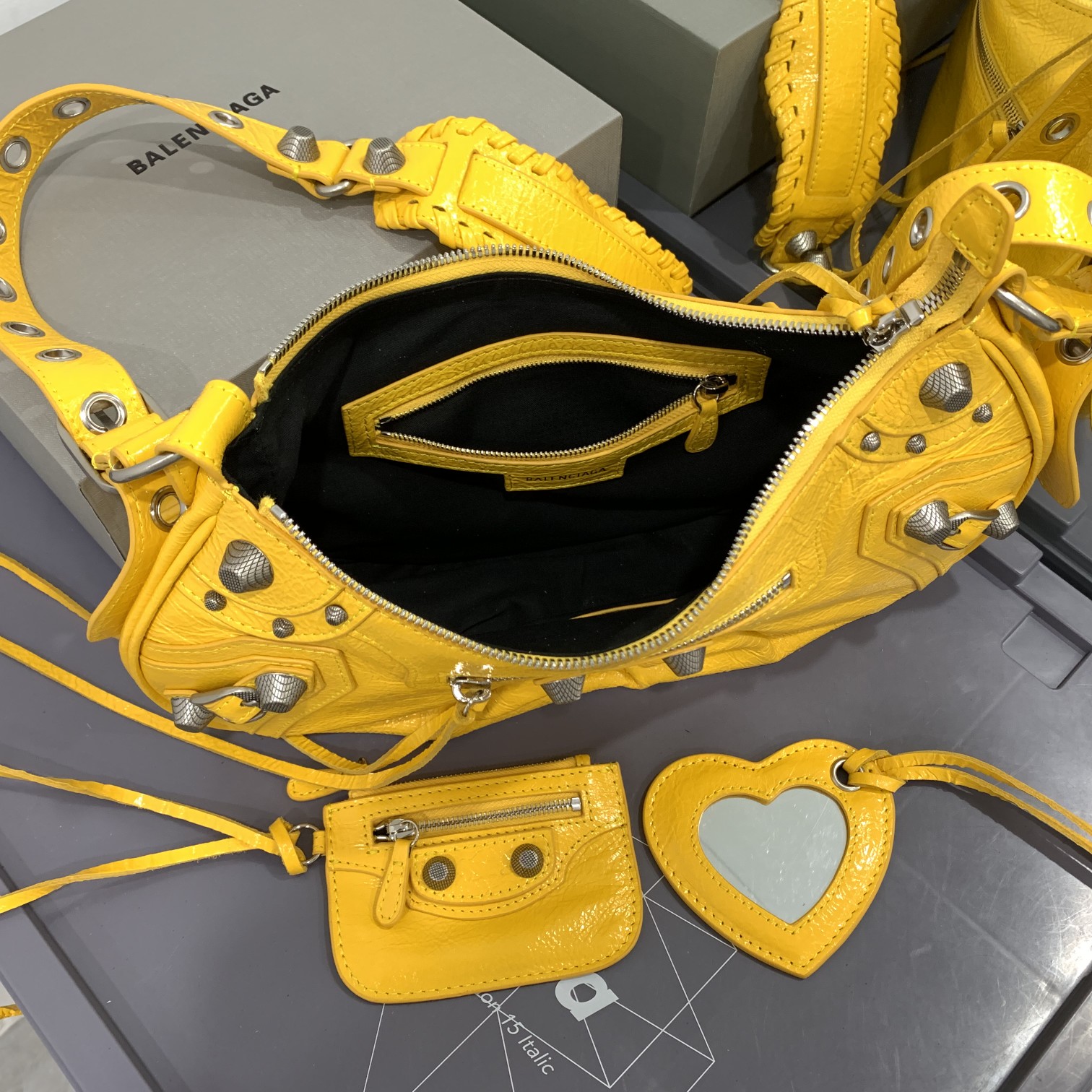 B*alenciaga Bag Top Quality 33x16x8.4cm