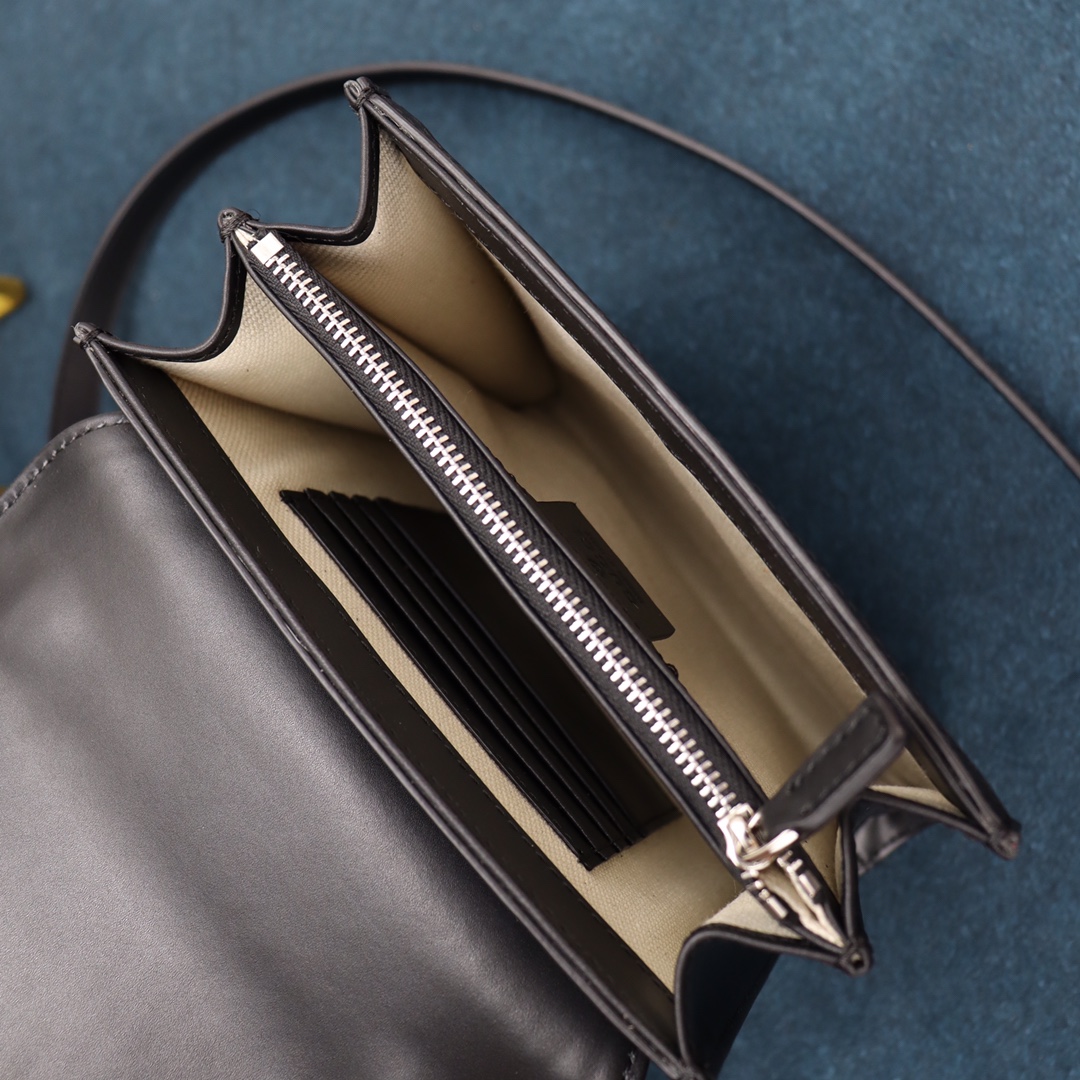 G*ucci Bag Top Quality 18*25*4CM