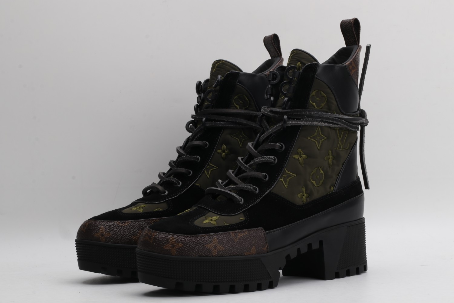 Women L*ouis V*uitton Top Sneaker