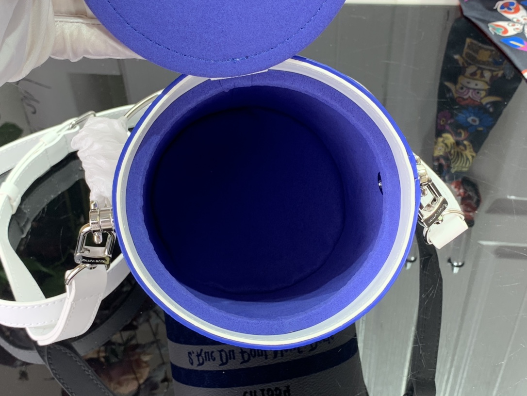 L*ouis V*uitton Bag Top Quality 13.5*17*7CM