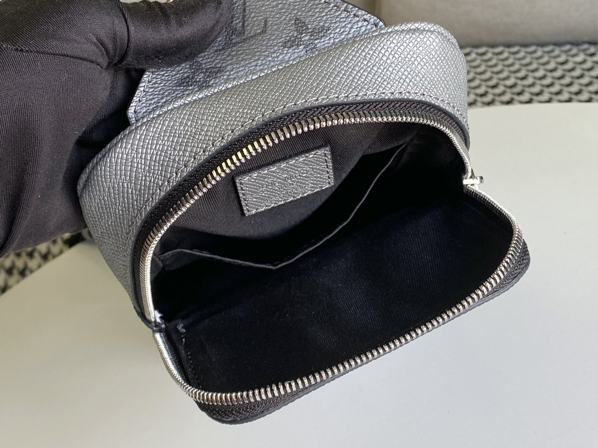 L*ouis V*uitton Bag Top Quality 13*21*5CM