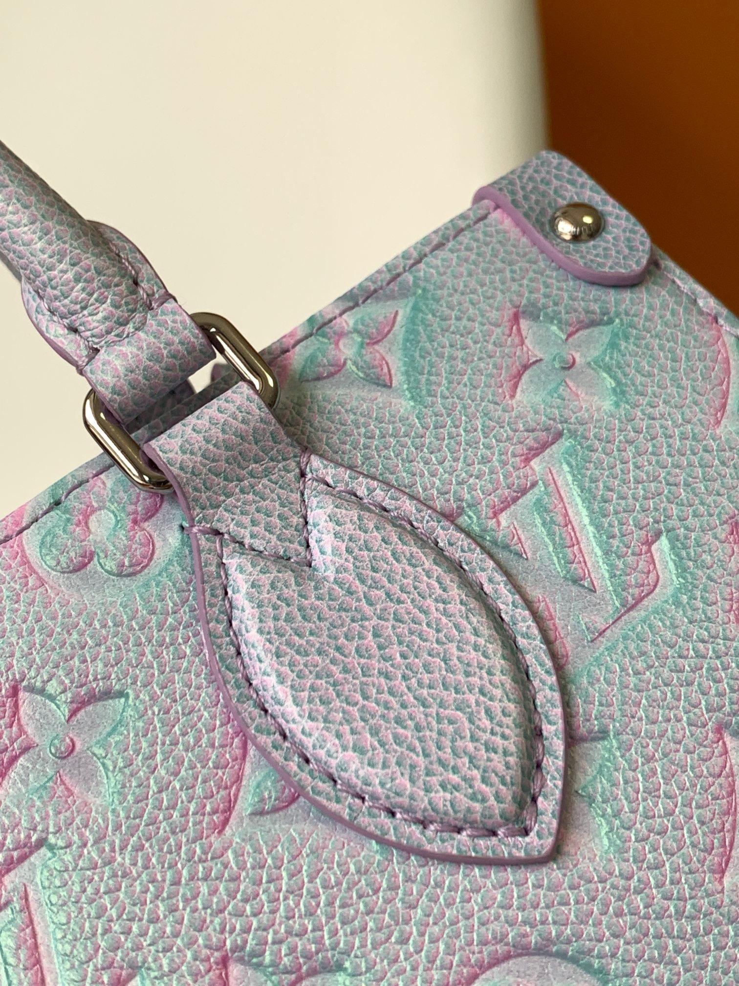 Lady L*ouis V*uitton M46067 onthego tote handbag Top Quality 25*19*11.5cm