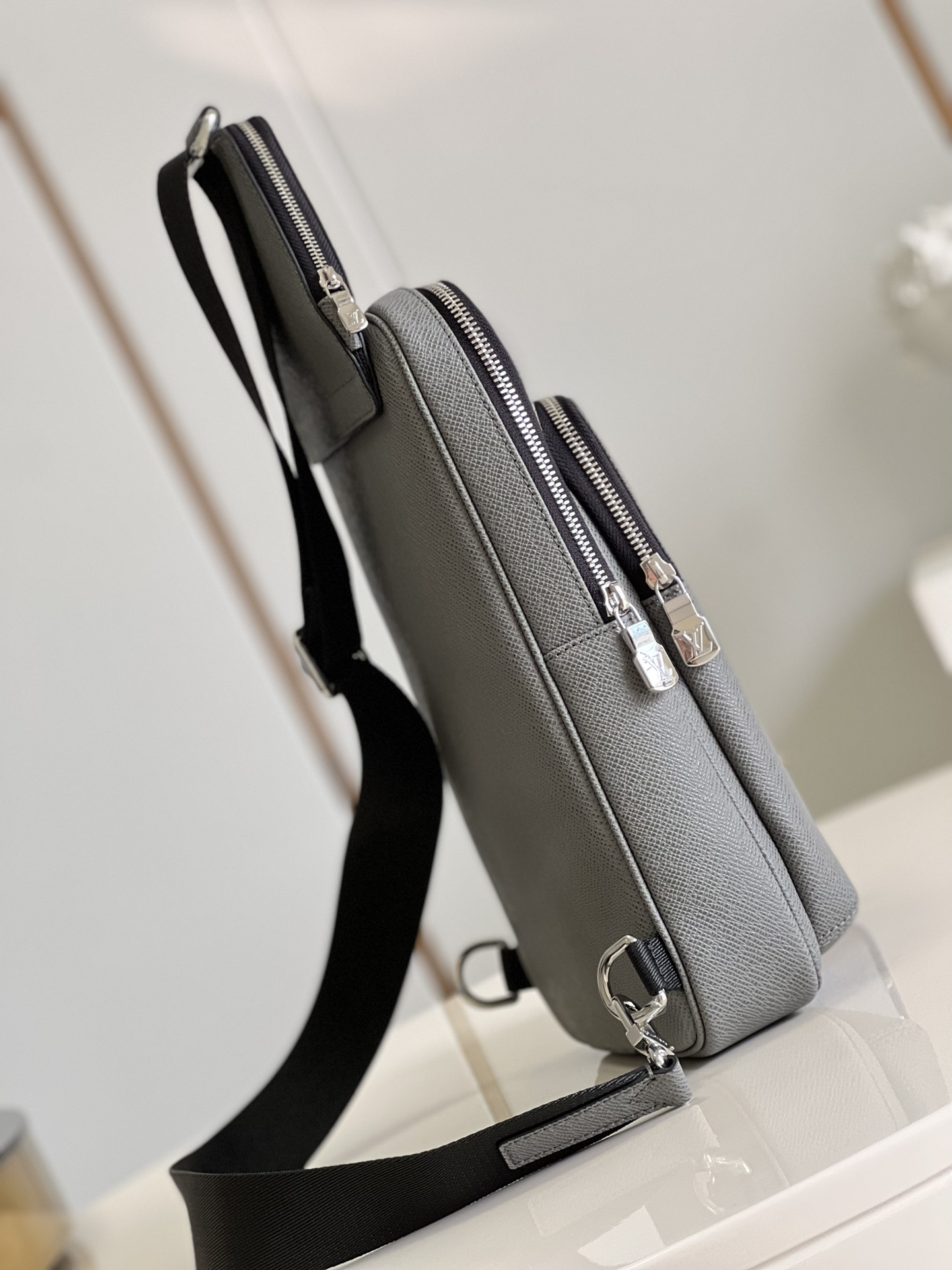 L*ouis V*uitton Bag Top Quality 20*31*10CM