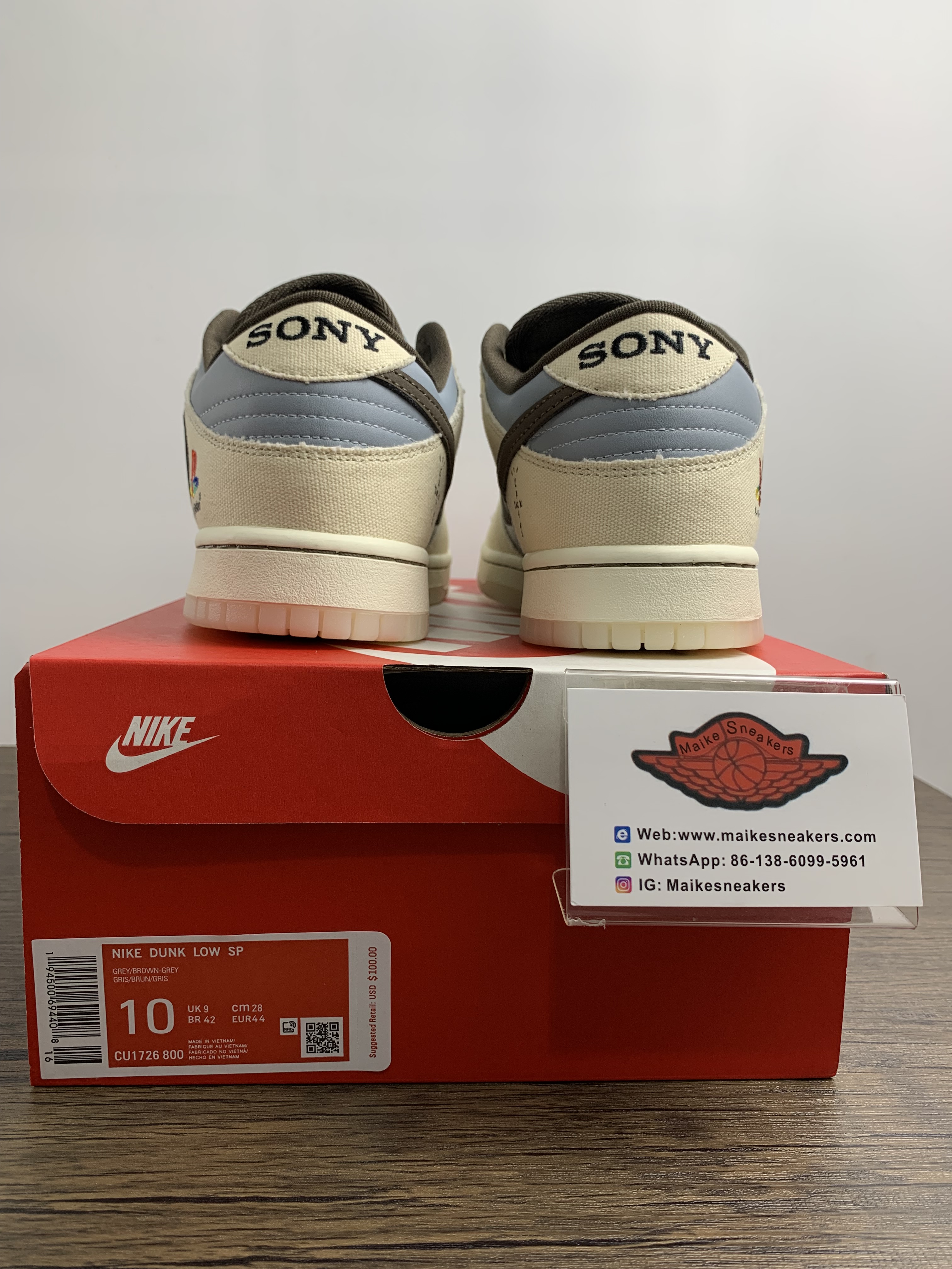 from Nike dunk SB Low +t*ravis scott + p*laystation