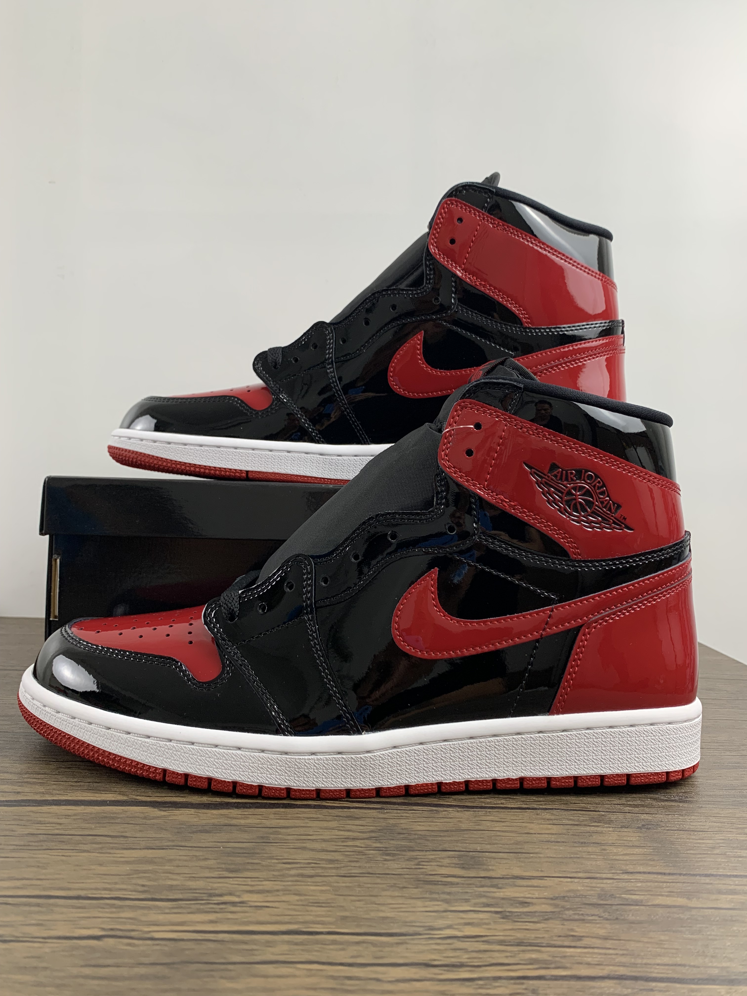 Air Jordan 1 Mid AJ1