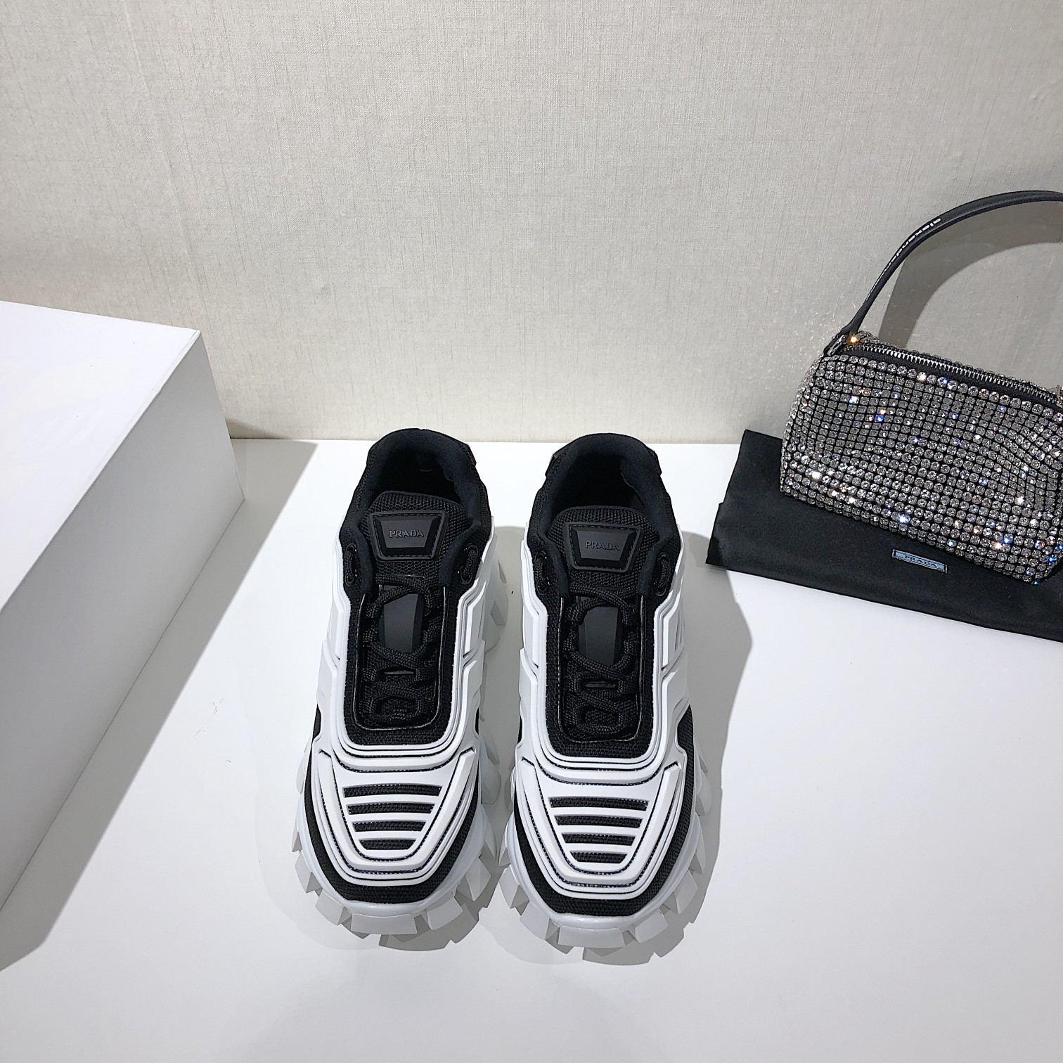 Men P*rada Top Sneaker （ ）