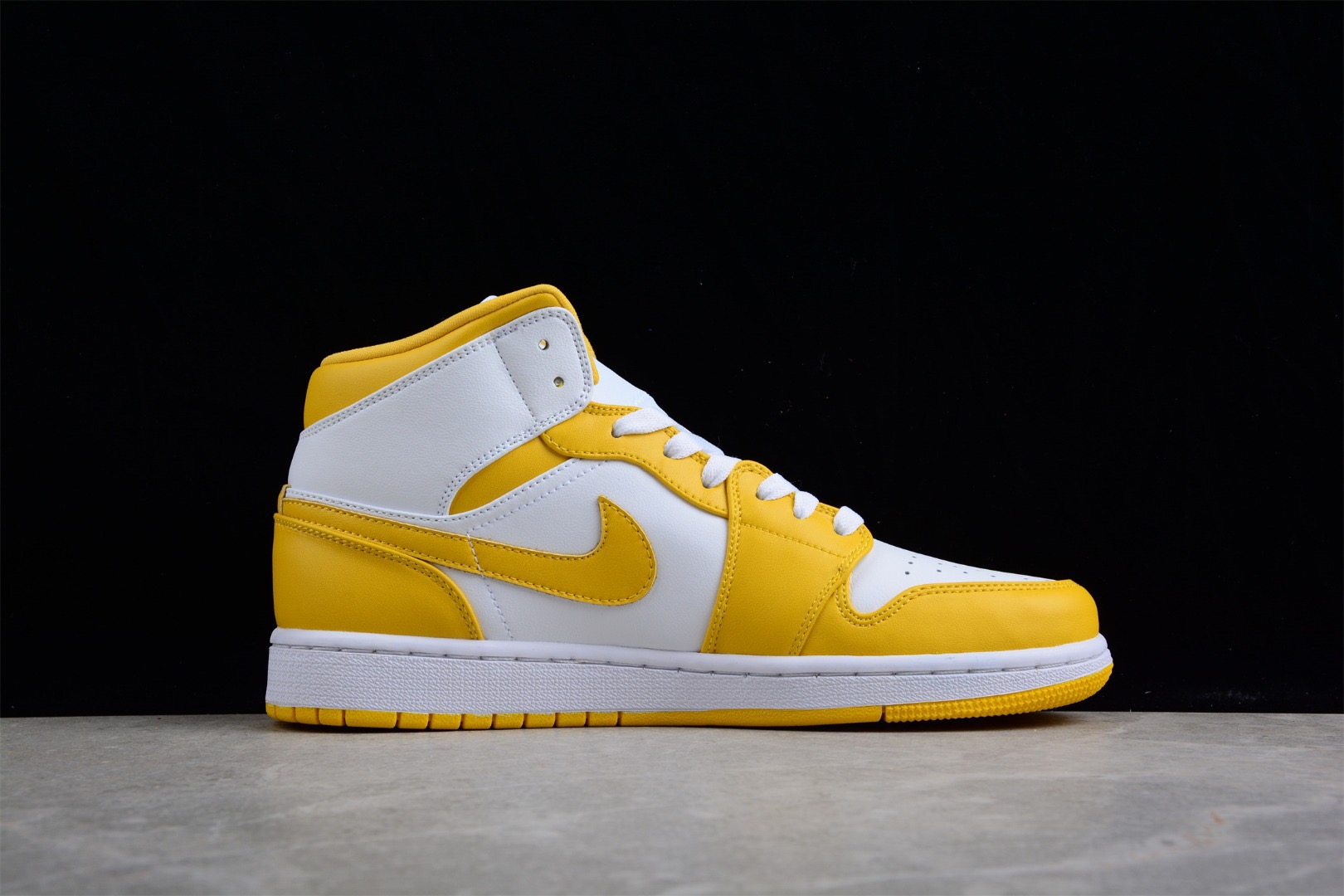 Nike Air Jordan 1 High AJ1