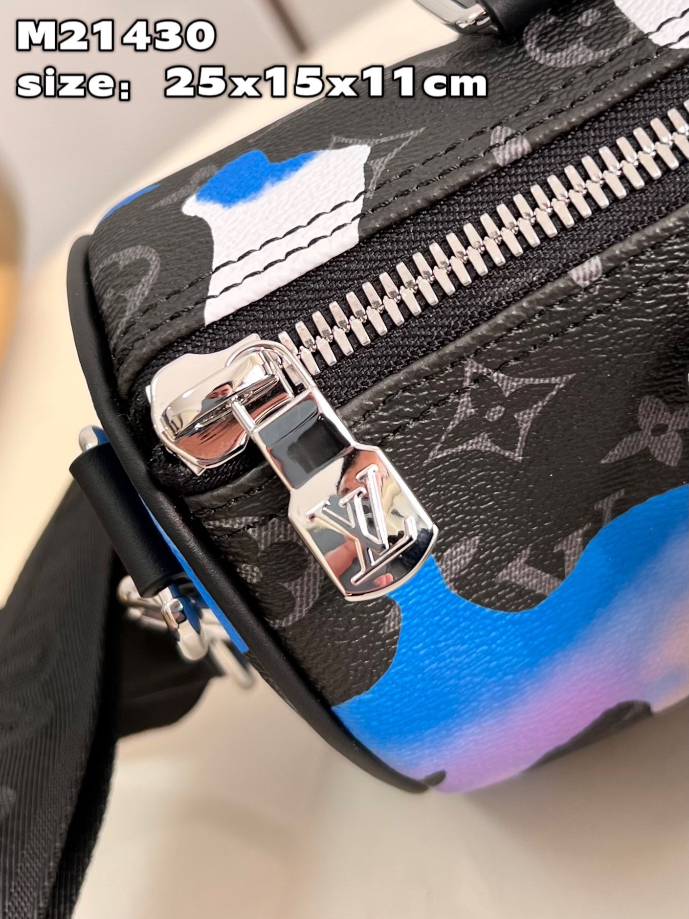 L*ouis V*uitton Top Bag