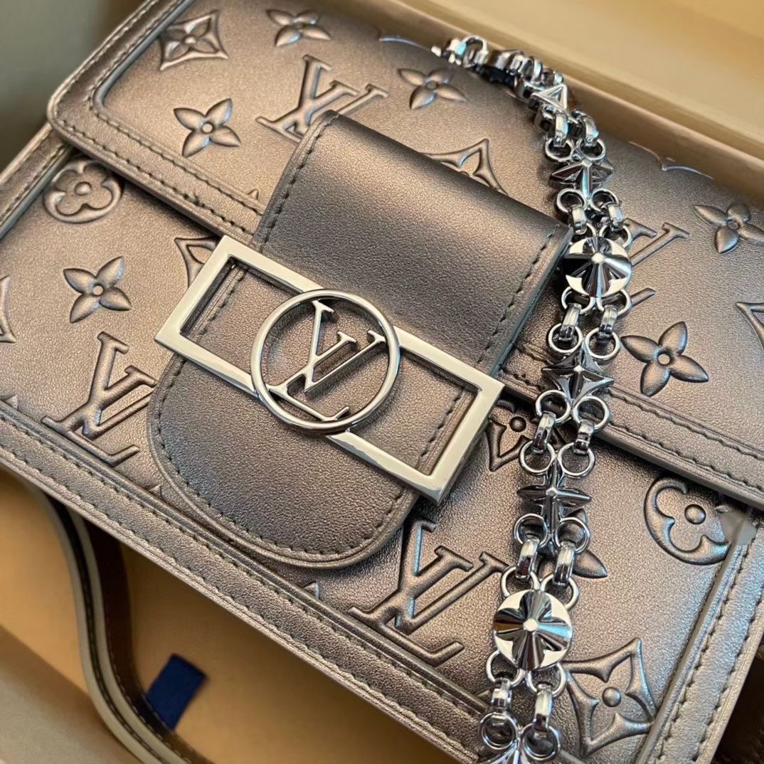 L*ouis V*uitton M21740 Top Bag