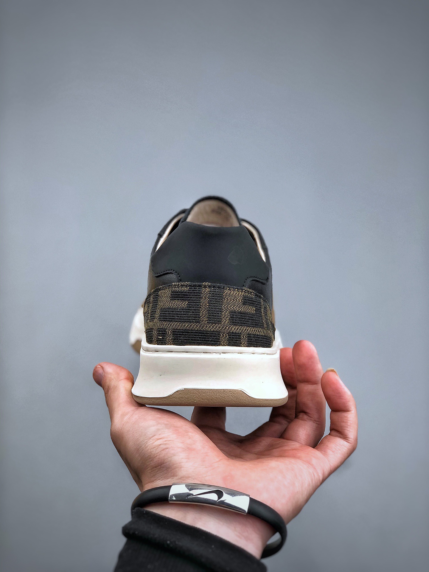 Men F*endi Top Sneaker （ ）